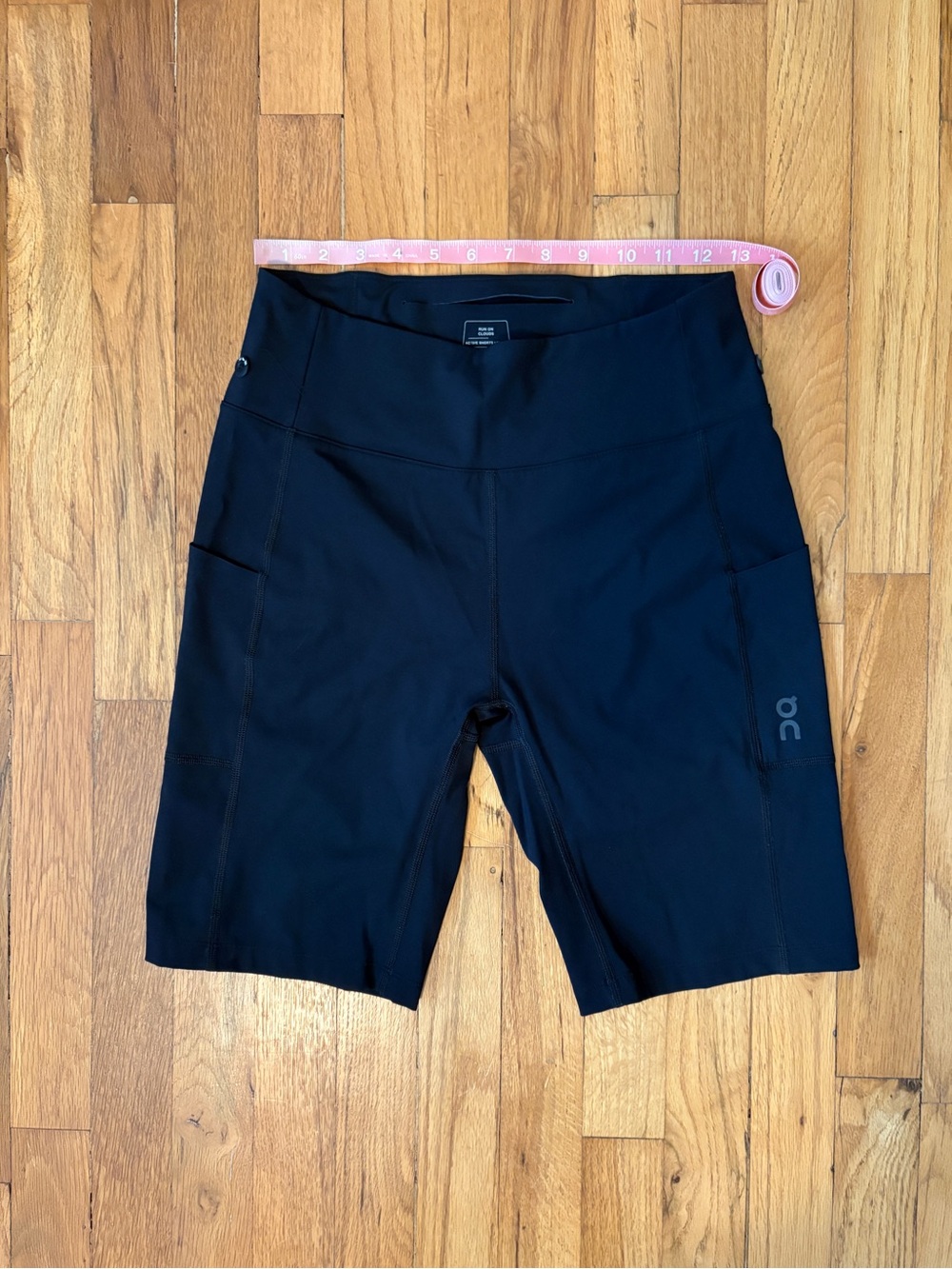 On Running Women's Lumos Active Shorts/ Bike Shorts with two side pockets